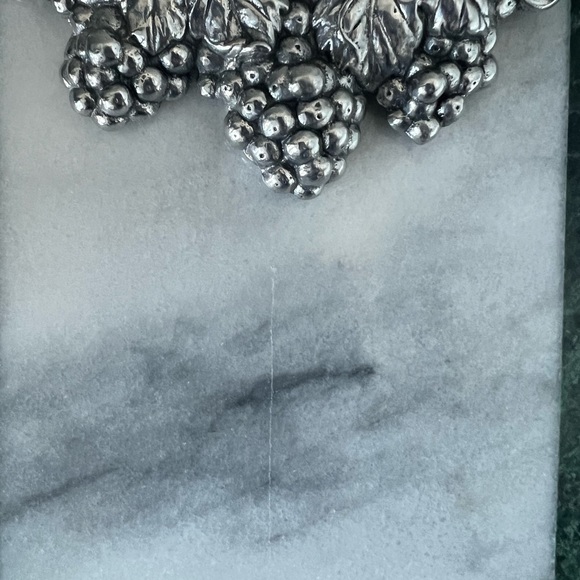 Vintage Arthur Court Marble Cheese Board & Cheese Knife 8-1/4” x 11-3/4” x 1-3/4 - Picture 4 of 7